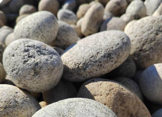 Купить речную и морскую гальку напрямую у производителя с доставкой  купить в Красноярске от производителя, без посредников