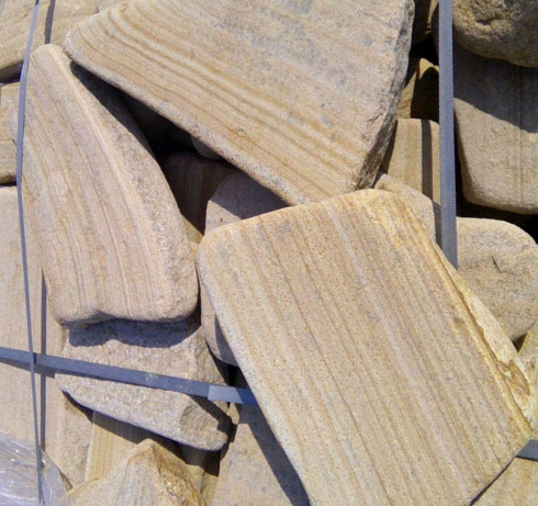 Kamenclub.ru: Песчаник пластушка галтованный желтый с рисунком (3 см)  купить в Красноярске плитняк - пластушка желтый песчаник 21000 руб/м3   фото КАМЕНЬ КЛУБ