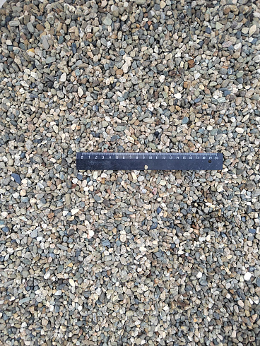 Kamenclub.ru: Галька речная окат (серая) фр.5-10 мм купить  в Красноярске галька речная серая, серый, темно-серый, светло-серый, коричневый речная окатанная галька декоративная ландшатфная 5000 руб/т   фото КАМЕНЬ КЛУБ