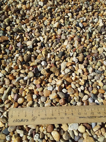 Kamenclub.ru: Галька окат (серо-желтая) фр.5-10 мм. купить  в Красноярске галька речная рыжий, желтый, рыжий, серо-желтый речная окатанная галька декоративная 5000 руб/т   фото КАМЕНЬ КЛУБ
