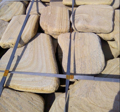 Kamenclub.ru: Песчаник пластушка галтованный желтый с рисунком (3 см)  купить в Красноярске плитняк - пластушка желтый песчаник 21000 руб/м3   фото КАМЕНЬ КЛУБ