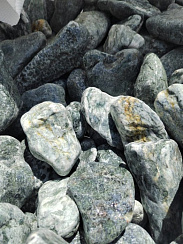 Галтованный жадеит (фр. 70-100 мм) фото Камень Клуб  купить в Красноярске