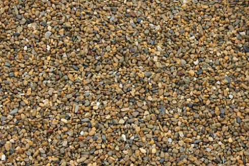 Kamenclub.ru: Галька окат (серо-желтая) фр.10-20 мм. купить  в Красноярске галька серо-желтая, рыжая, серый речная окатанная округлая галька 5000 руб/т   фото КАМЕНЬ КЛУБ