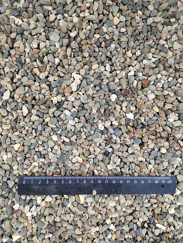 Kamenclub.ru: Галька речная окат (серая) фр.5-10 мм купить  в Красноярске галька речная серая, серый, темно-серый, светло-серый, коричневый речная окатанная галька декоративная ландшатфная 5000 руб/т   фото КАМЕНЬ КЛУБ