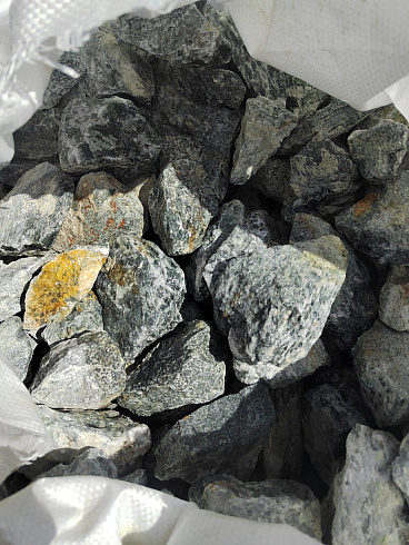 фото Галтованный жадеит (фр. 70-100 мм)  купить в Красноярске в интернет-портале КАМЕНЬ КЛУБ