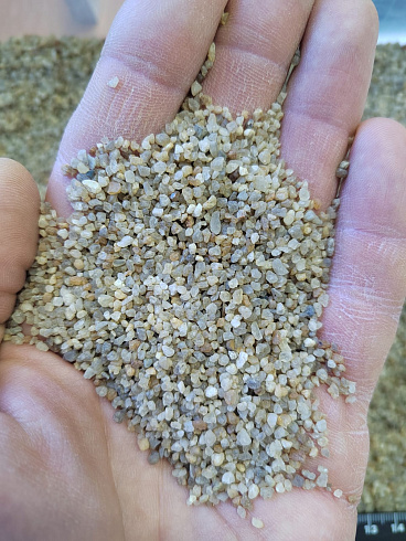 Кварцевый песок сухой фракцинированный фр. 1,2-2,5 мм.  купить в Красноярске фото Камень Клуб