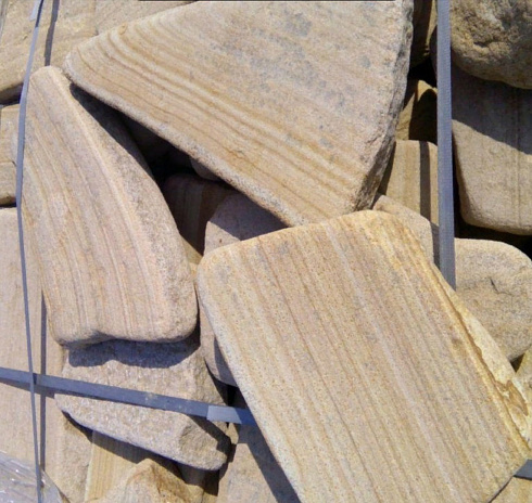 Kamenclub.ru: Песчаник пластушка галтованный желтый с рисунком (3 см)  купить в Красноярске плитняк - пластушка желтый песчаник 21000 руб/м3   фото КАМЕНЬ КЛУБ