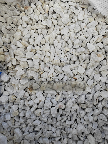 Kamenclub.ru: Мраморная крошка, щебень, цвет-белый, фр. 10-20 мм.  купить в Красноярске мрамор белый, молочный айвори каменная ландшафтная декоративная крошка шебня 12000 руб/т   фото КАМЕНЬ КЛУБ