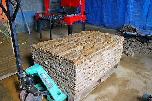 Kamenclub.ru: Песчаник (лапша) art PSG-3-01  купить в Красноярске    2300 руб/кв.м   фото КАМЕНЬ КЛУБ