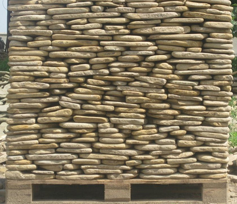 Kamenclub.ru: Песчаник пластушка галтованный желтый с рисунком (3 см)  купить в Красноярске плитняк - пластушка желтый песчаник 21000 руб/м3   фото КАМЕНЬ КЛУБ