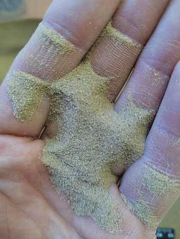 Кварцевый песок для площадок фр. 0,1-0,5 мм.  купить в Красноярске фото Камень Клуб