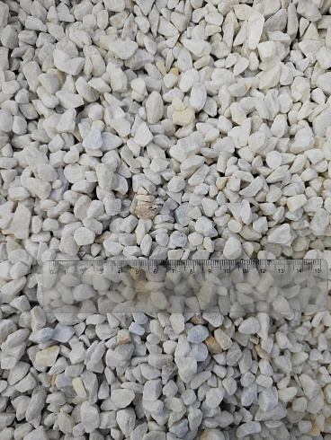Kamenclub.ru: Мраморная крошка, щебень, цвет-белый, фр. 5-10 мм.  купить в Красноярске мрамор белый, айвори, молочный мраморная каменная крошка ландшафтная 12000 руб/т   фото КАМЕНЬ КЛУБ