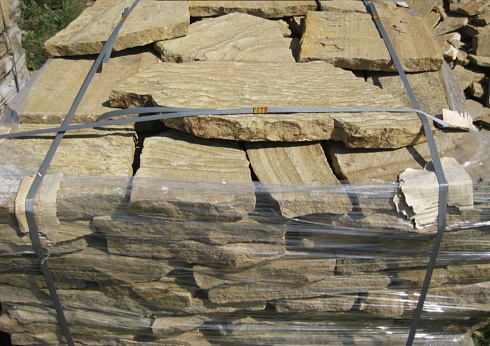 Kamenclub.ru: Песчаник пластушка желтый с рисунком (3 см)  купить в Красноярске песчаник желтый с рисунком, рыжий, желтый песчаник пластушка ландшафтная рваная 8 500 руб/м3   фото КАМЕНЬ КЛУБ