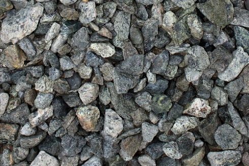 Kamenclub.ru: Щебень крошка зеленый (змеевик) фр. 5-10 мм  купить в Красноярске змеевик зеленый, салатовый ландшафтный декоративный щебень крошка 7 200 руб/т   фото КАМЕНЬ КЛУБ