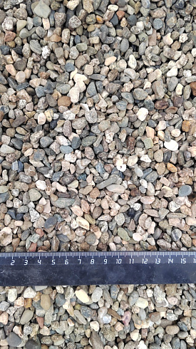 Kamenclub.ru: Галька речная окат (серая) фр.5-10 мм купить  в Красноярске галька речная серая, серый, темно-серый, светло-серый, коричневый речная окатанная галька декоративная ландшатфная 5000 руб/т   фото КАМЕНЬ КЛУБ