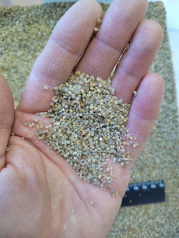 Кварцевый песок для площадок фр. 0,8 - 2 мм.  купить в Красноярске фото Камень Клуб