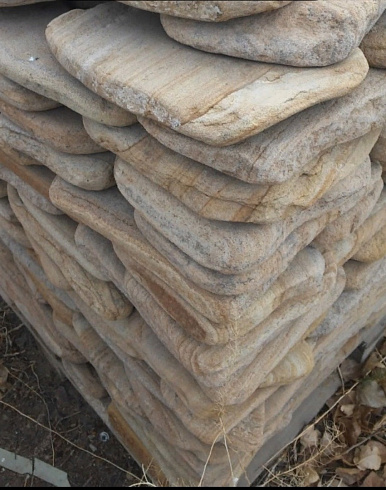 Kamenclub.ru: Песчаник пластушка галтованный желтый с рисунком (3 см)  купить в Красноярске плитняк - пластушка желтый песчаник 21000 руб/м3   фото КАМЕНЬ КЛУБ