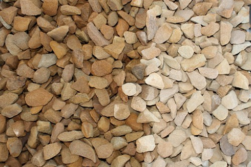 Kamenclub.ru: Щебень крошка желтый (песчаник) фр. 20-40 мм.  купить в Красноярске песчаник бежевый рыжий каменная крошка песчаника 9500 руб/т   фото КАМЕНЬ КЛУБ