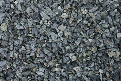 Kamenclub.ru: Щебень крошка зеленый (змеевик) фр. 3-5 мм  купить в Красноярске камень змеевик зеленый, салатовый светло-зеленый мраморная каменная декоративная крошка 9000 руб/т   фото КАМЕНЬ КЛУБ