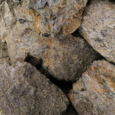 фото Змеевик салатовый  (фр. 70-100 мм)  купить в Красноярске в интернет-портале КАМЕНЬ КЛУБ