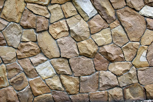 Kamenclub.ru: Песчаник колотый для облицовки (фр. 2-3 см)  купить в Красноярске песчаник бежевый серый рыжий песчаник строительный 5000 руб/т   фото КАМЕНЬ КЛУБ