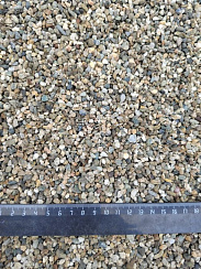 Kamenclub.ru: Галька речная окат (серая) фр.3-5 мм купить  в Красноярске галька речная серая бежевый темно-серый окатанный речной камень округлый 9500 руб/т   фото КАМЕНЬ КЛУБ