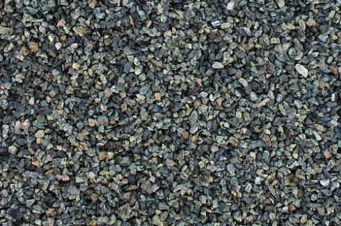 Kamenclub.ru: Щебень крошка зеленый (змеевик) фр. 10-20 мм.  купить в Красноярске змеевик зеленый, салатовый декоративная ландшафтная каменная крошка щебня 7 200 руб/т   фото КАМЕНЬ КЛУБ