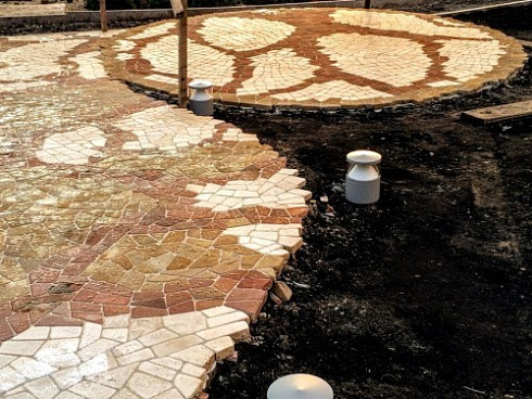 Kamenclub.ru: Песчаник брусчатка (Готика) art PSG-L-01  купить в Красноярске    2300 руб/кв.м   фото КАМЕНЬ КЛУБ